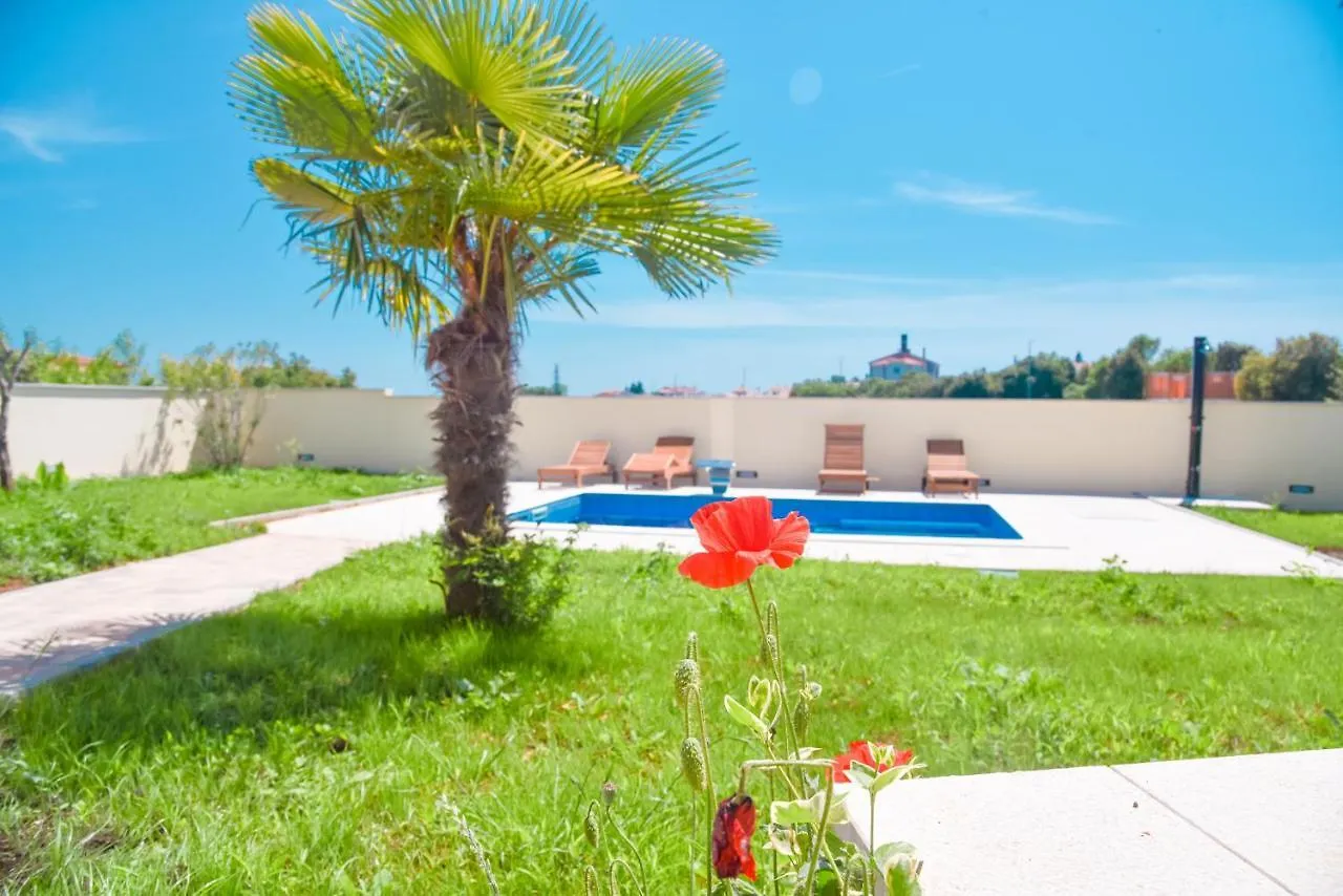 Holiday Home - Istrian Dream With Swimming Pool Peroj